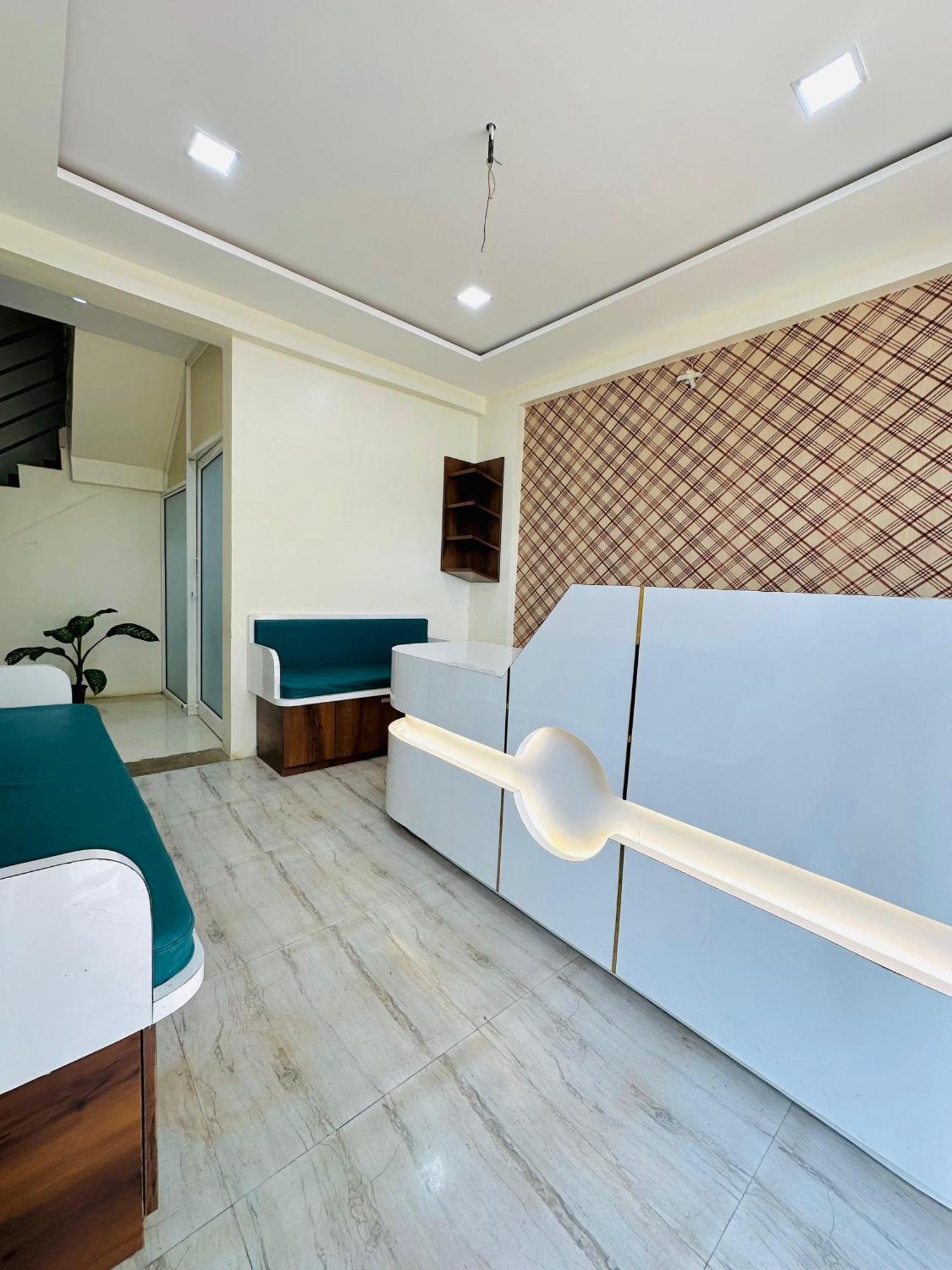 פונה Hotel Elite Stay מראה חיצוני תמונה