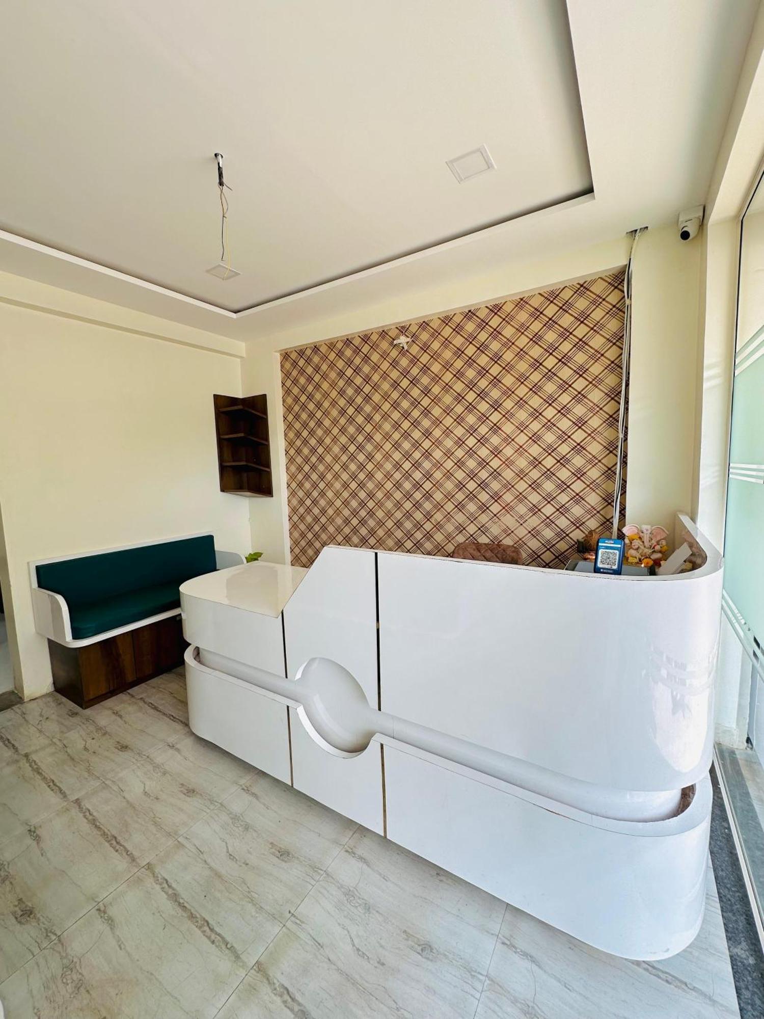 פונה Hotel Elite Stay מראה חיצוני תמונה