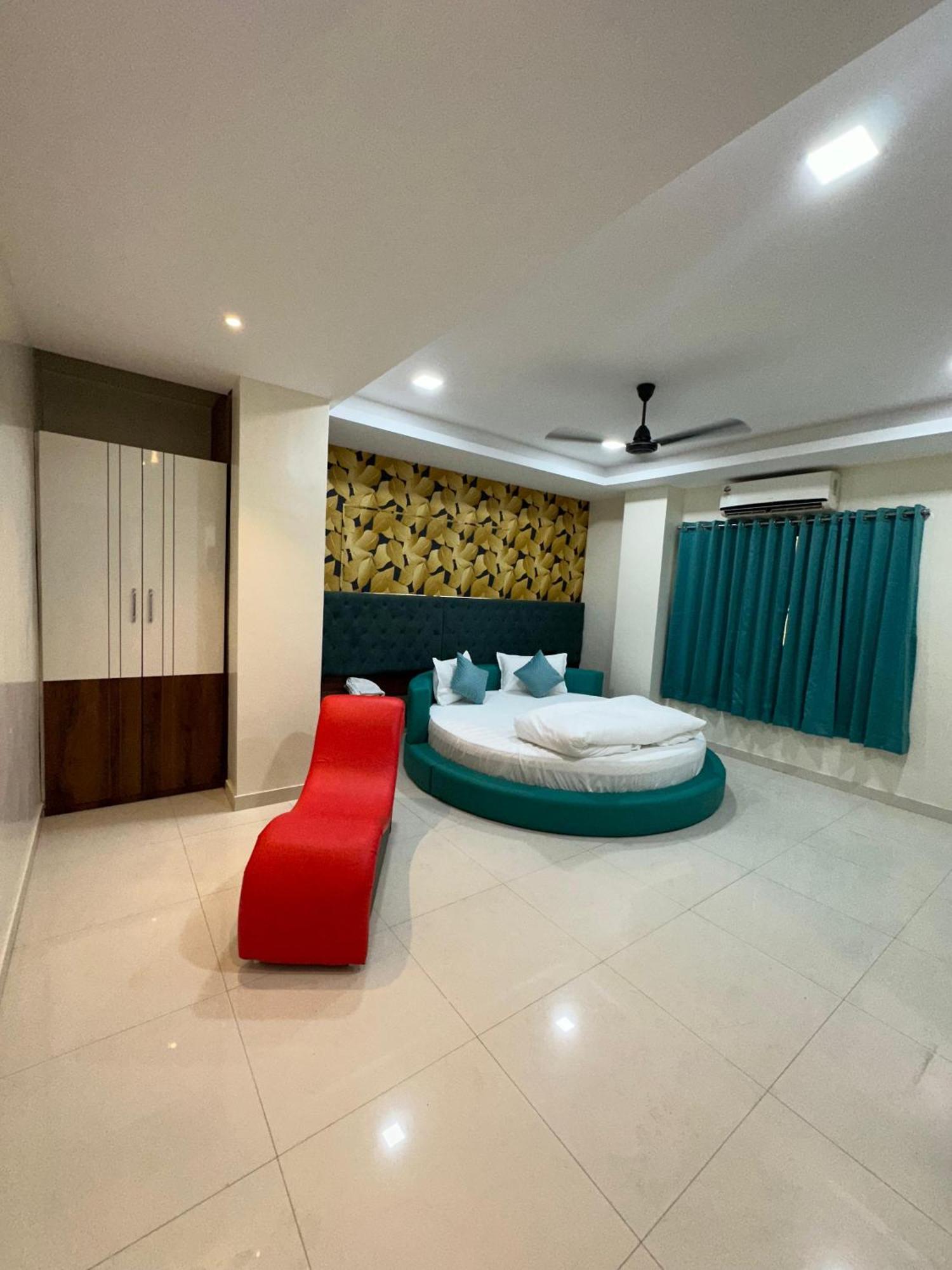 פונה Hotel Elite Stay מראה חיצוני תמונה