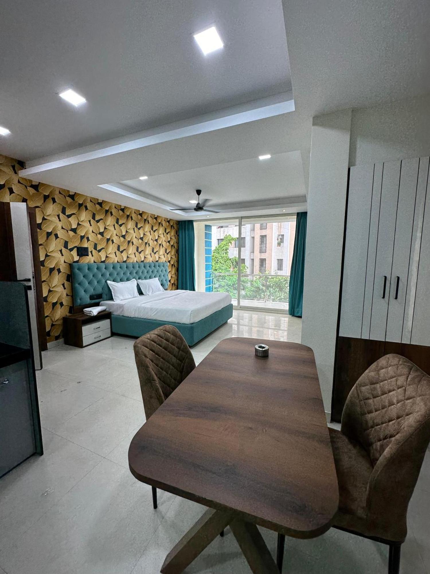 פונה Hotel Elite Stay מראה חיצוני תמונה
