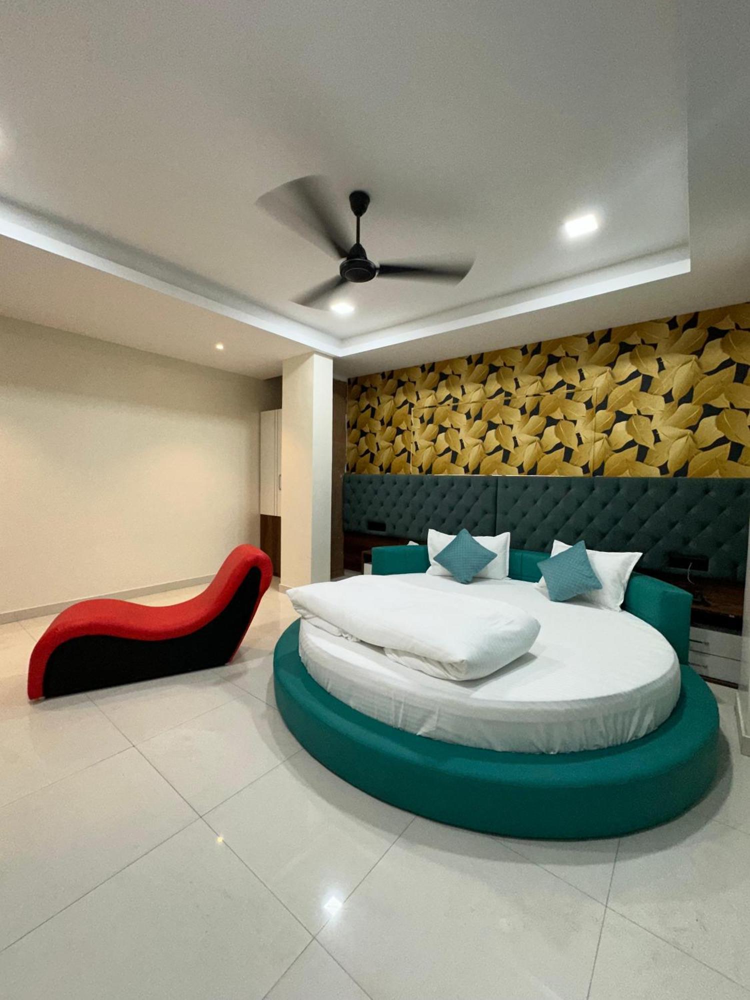 פונה Hotel Elite Stay מראה חיצוני תמונה